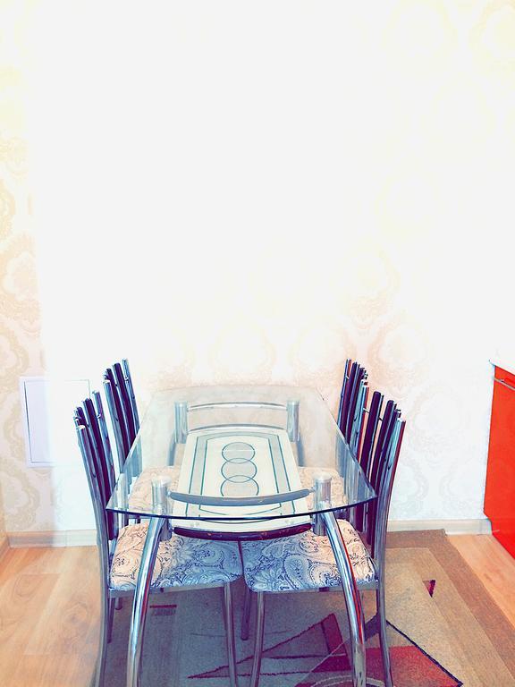 Vremena Goda Apartment In Astana Екстер'єр фото